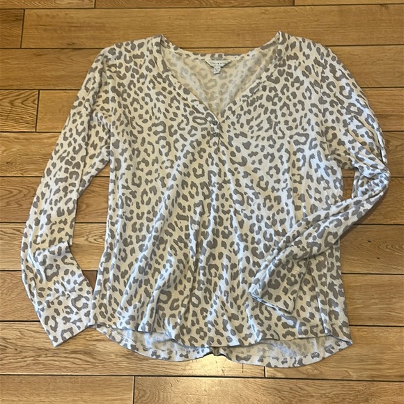 Lucky Brand Henley - Picture 1 of 3